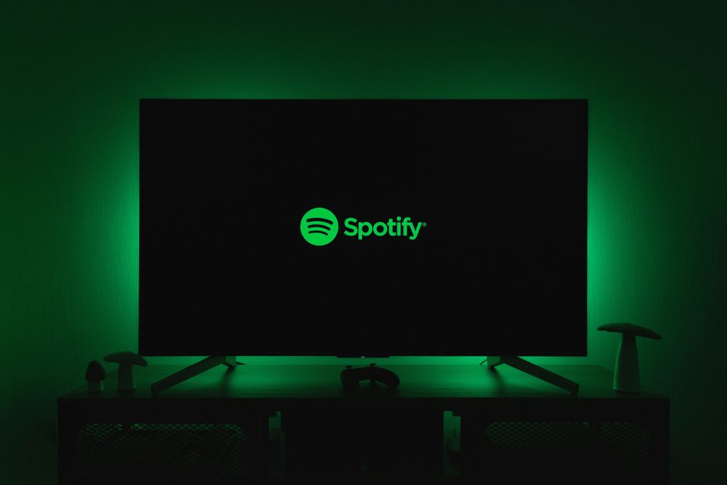 Spotify logo, a brand that use data-driven insights